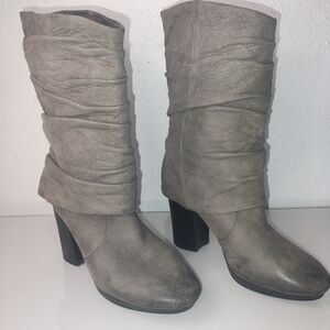 Vince Camuto Size 7B/37 Gray Faux Fold over Suede like Leather Upper. 3" Heel